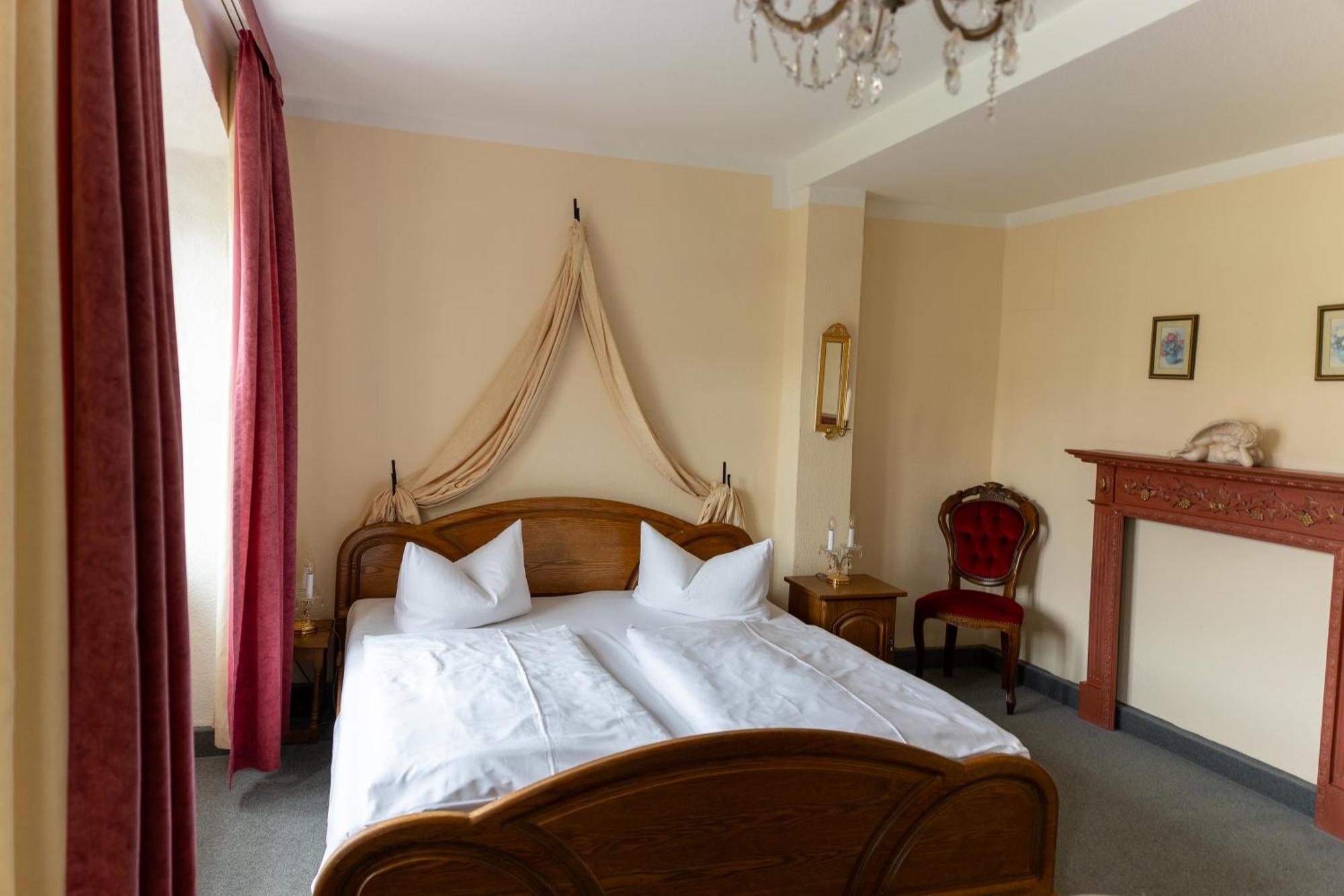 Hotel Anker Saalfeld Saale Eksteriør bilde